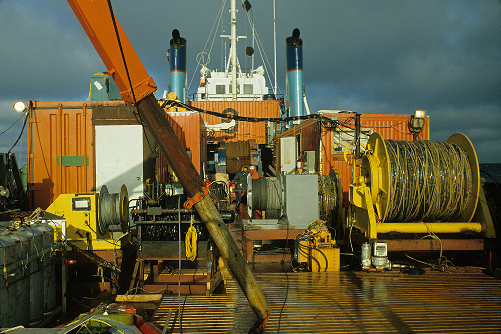 aft deck, looking towards the bridge. The trailer on the <br />right is where the survey equipment is housed...