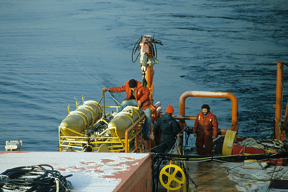 preparing to deploy the mini-sleeve <br />again on a very calm morning...