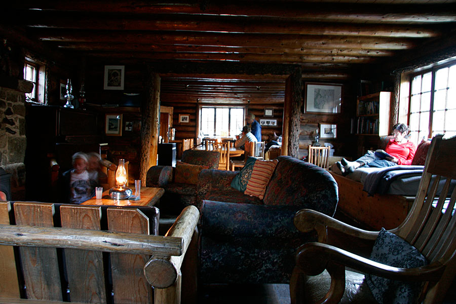 Early morning, Skoki Lodge...