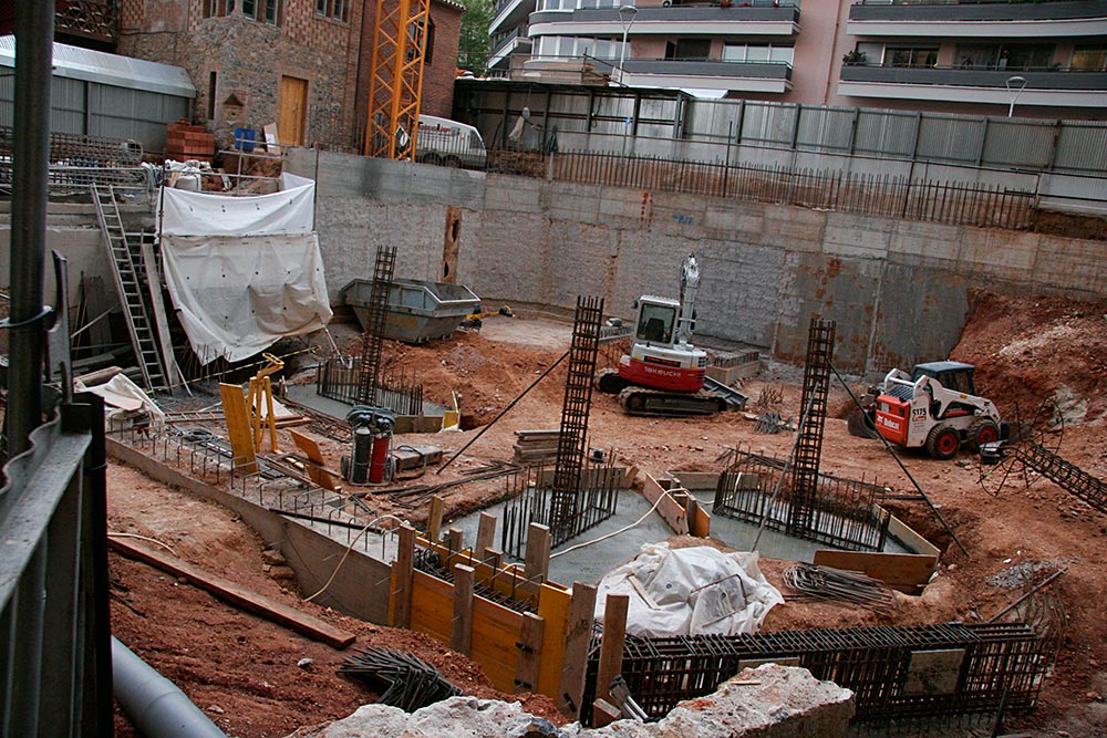 construction work on the outer Cloister...