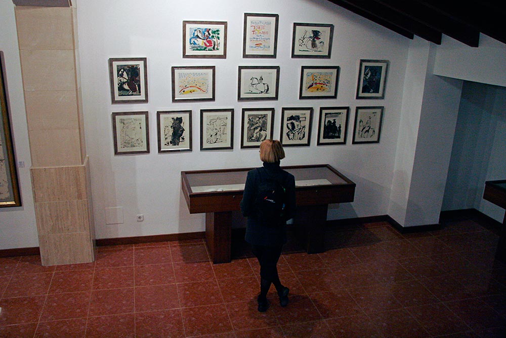 the monastery also had the obligatory <br />gallery of Picasso drawings...