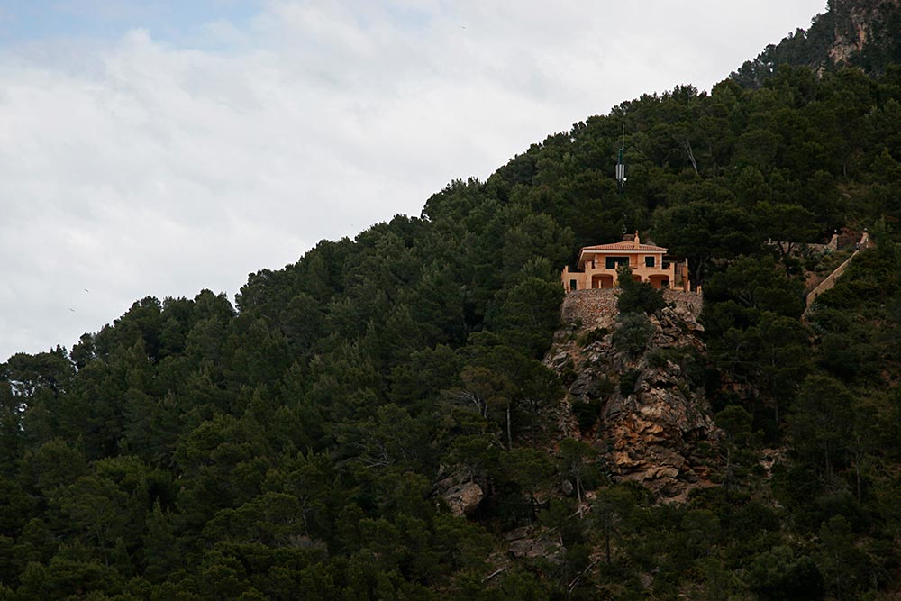 not a house for sleepwalkers...